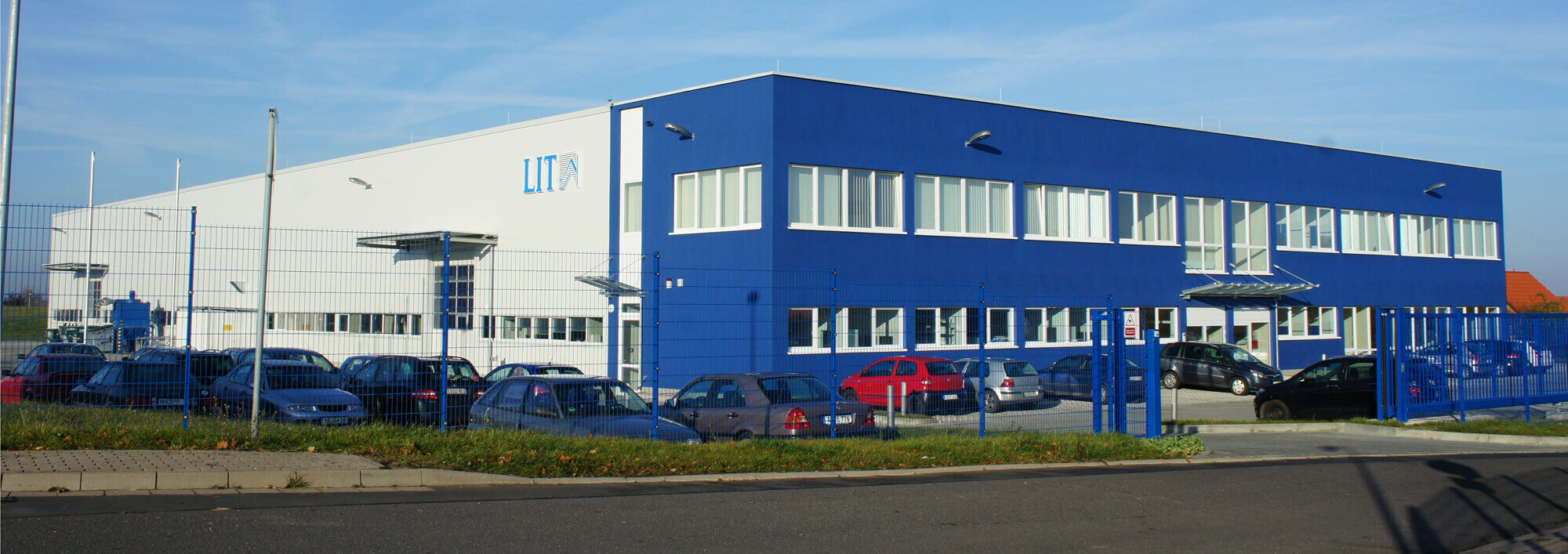 Isseroda: Produktionshalle mit Bürotrakt und Verkehrsflächen Isseroda: Produktionshalle mit Bürotrakt und Verkehrsflächen…